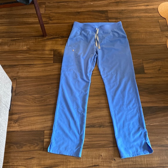Figs Pants - Figs Kade Cargo scrub pants - ceil blue, worn twice, size M tall